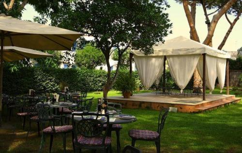 Grand Hotel Delle Terme Re Ferdinando Isquia Exterior foto