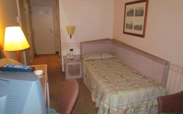 Grand Hotel Delle Terme Re Ferdinando Isquia Habitación foto