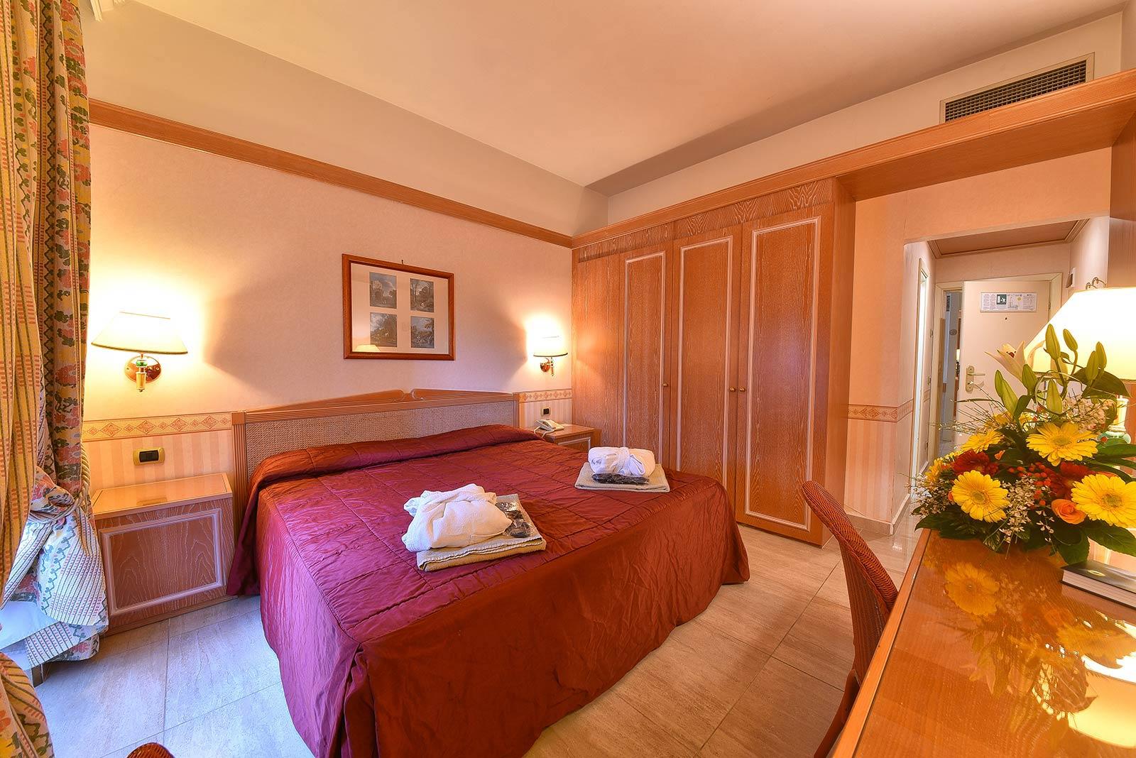 Grand Hotel Delle Terme Re Ferdinando Isquia Exterior foto